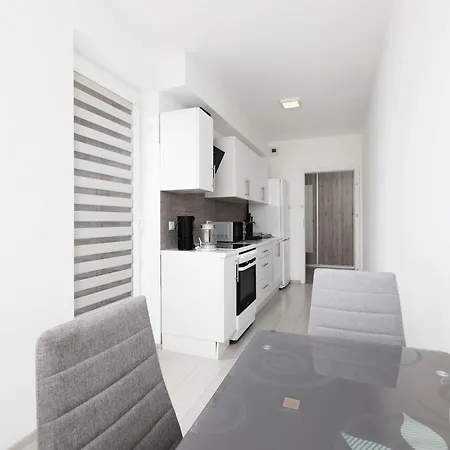 Appartamento Dabska 18i By Homeprime Cracovia